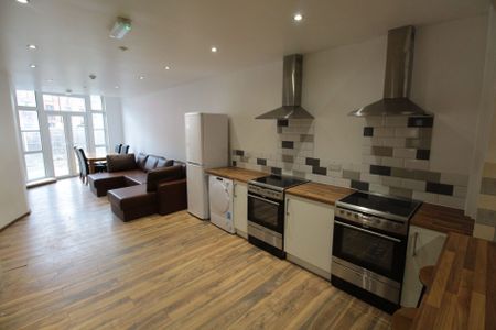 Park view, Stonebow house Block, St. Botolphs Crescent, Lincoln, Lincolnshire, LN5 8AZ - Photo 3