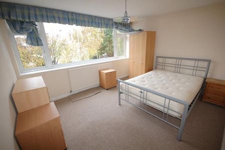 4 bedroom townhouse to rent - Photo 4