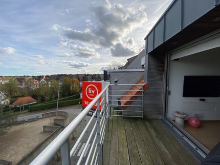 Ongemeubeld: Prachtige duplex met een open zicht op het Ijzerpark te Knokke. - Photo 2