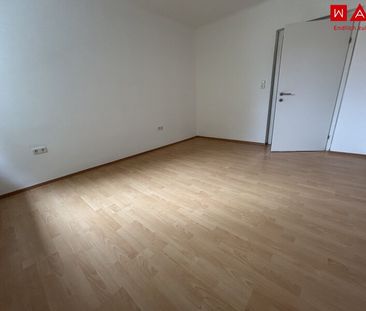Frisch saniert & sofort bezugsbereit: charmante 3-Zimmer-Wohnung in... - Photo 4