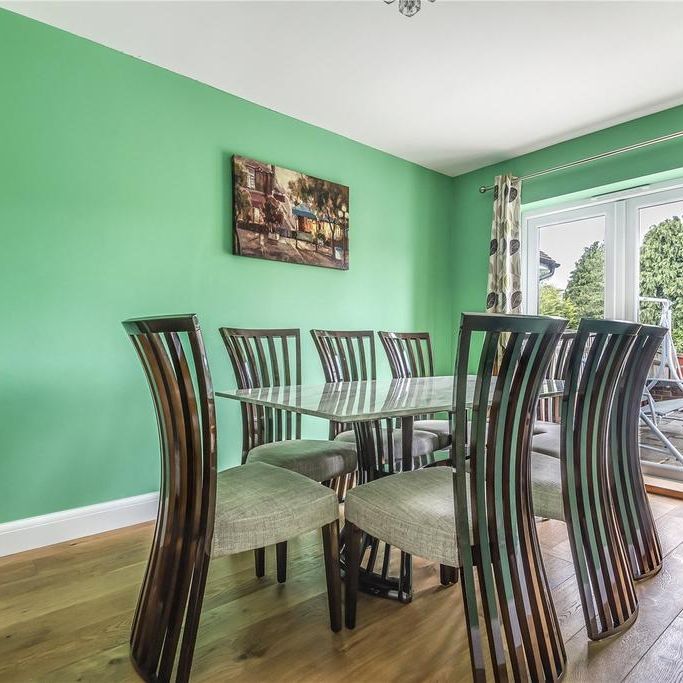 4 bedroom detached house to rent - Photo 1