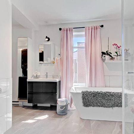 Superbe 3.5 + coin bureau-semi-meublé-Terrasse20x10-Centre-Ville+végétation - Photo 4