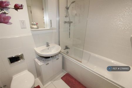 2 bedroom terraced house to rent - Photo 5