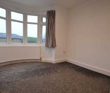 Stanwell New Road, Staines-upon-thames, TW18 - Photo 4