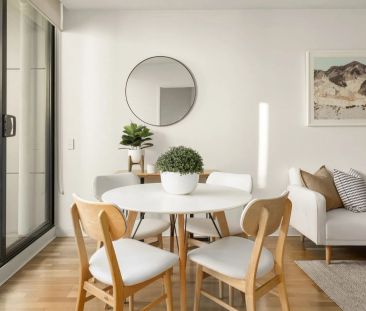 The Allure of Beachside Luxury - Photo 2
