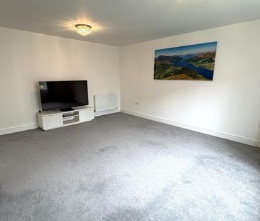 5 bedroom detached house to rent - Photo 2