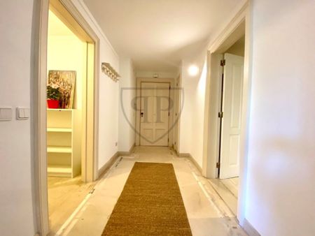 1 room luxury Flat for rent in Cascais e Estoril, Portugal - Photo 2