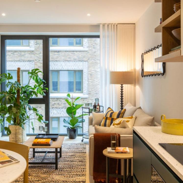 3 bedroom flat to rent - Photo 1