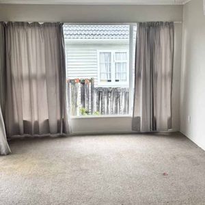 4 Bedrooms in Pukekohe - Photo 2