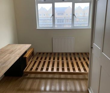 3 Bed Maisonette, Carisbrooke Gardens, SE15 - Photo 6