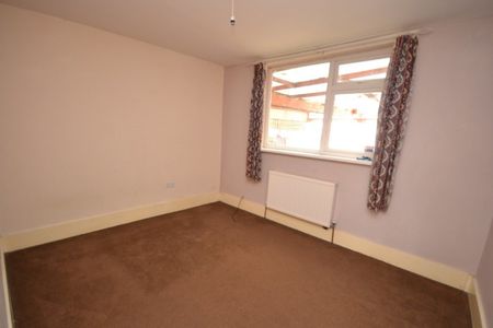 1 bed Shared Flat for Rent - Photo 5