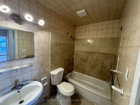 For Lease - 3071 Hurontario Street Unit# 1, Mississauga, Ontario - Photo 1