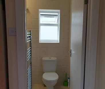 Studio Flat, London, NW4 - Photo 5