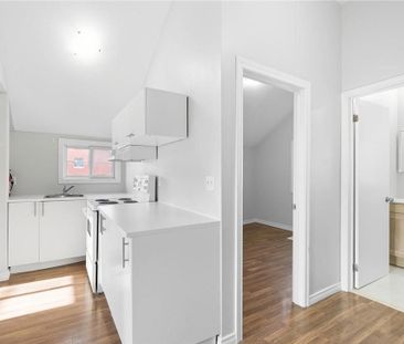 For Lease - 2 WINDSOR Street Unit# 2, Hamilton, Ontario - Photo 4