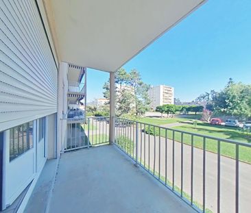 Location Appartement 3 pièces 66m² ROMANS SUR ISERE 26100 - Photo 6