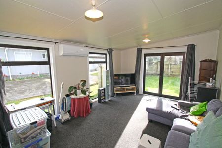 1/4 Kenmore Street,Westown - Photo 2