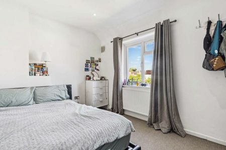 Bloemfontein Road, Shepherds Bush, W12 - Photo 4