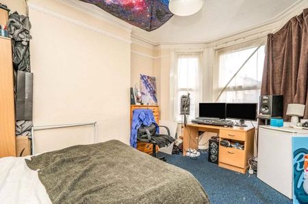 5 bedroom terraced house to rent - Photo 2