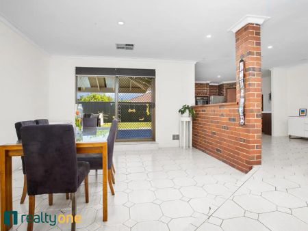 15 Dunstan Place, Murdoch WA 6150 - Photo 2