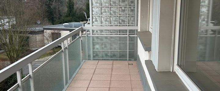 Wohnung mit Balkon und Tiefgaragenstellplatz - Photo 1