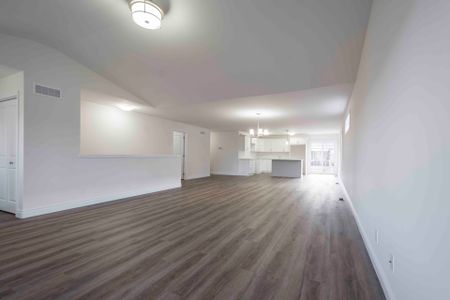 For Lease - 110 Farrington Crescent, Prince Edward County, Ontario - Photo 4