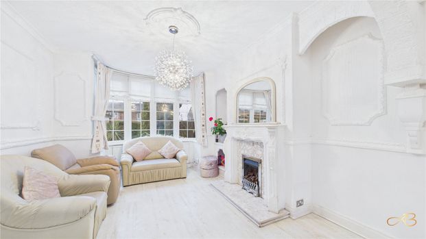 3 Bedroom End Of Terrace - Photo 1