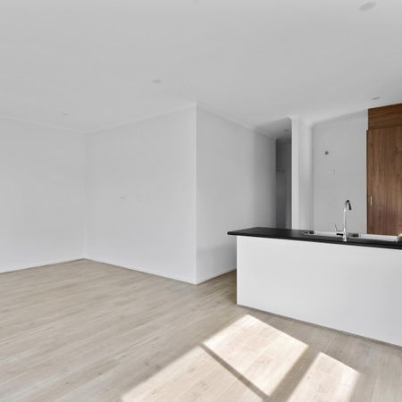 2/6 O'Connell Street - Photo 2