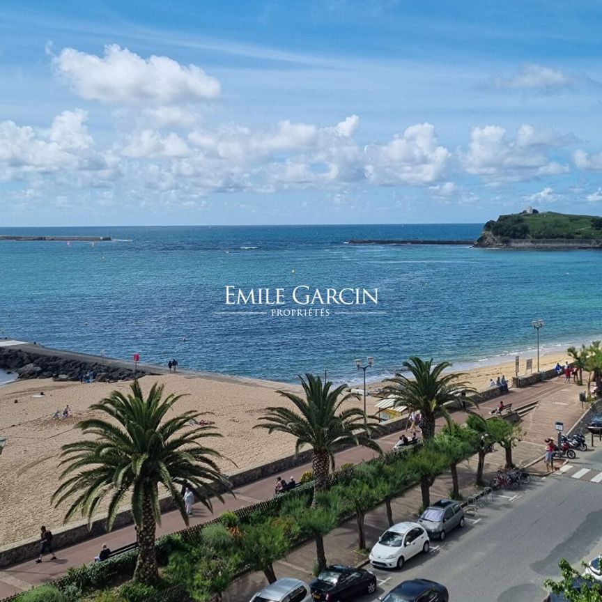 Appartement à louer à Saint Jean de Luz, hypercentre avec vue imprenable sur la baie de Saint Jean - Photo 1