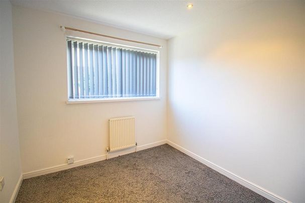 4 bedroom semi-detached house to rent - Photo 1