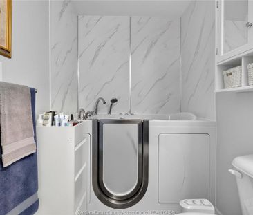 For Lease - 1611 BANWELL Road Unit# 120, Windsor, Ontario - Photo 4