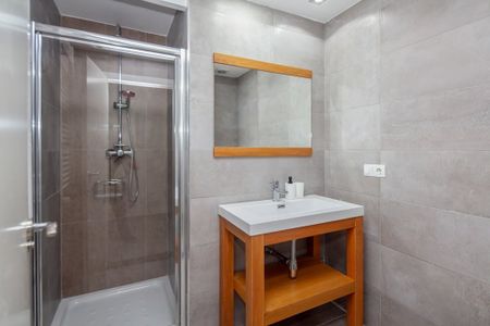 Avinguda del Port, Valencia, Valencian Community 46023 - Photo 4