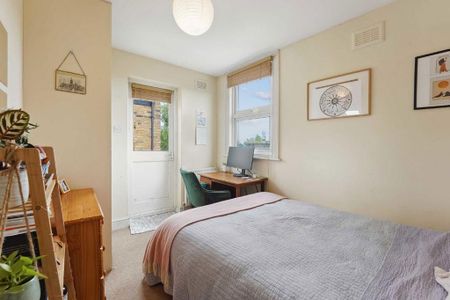 3 bedroom flat to rent - Photo 5