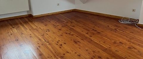 kleine Dachgeschoßwohnung in der Werksiedlung wartet auf dich! - Foto 1