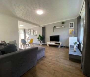 3 bedroom terraced house to rent - Photo 2