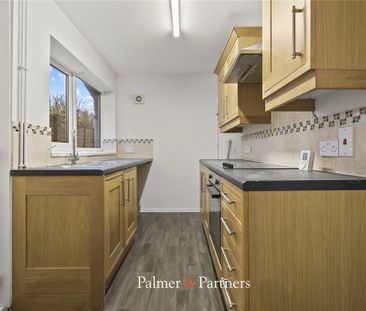 2 bedroom terraced house to rent - Photo 2