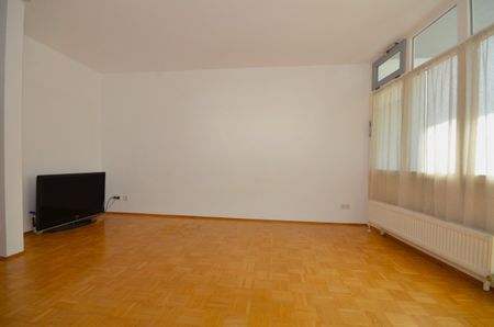 Charmante 1,5-Zimmer-Wohnung mit Einbauküche, Balkon und Stellplatz - Photo 5