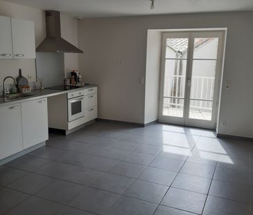 Location Appartement 3 pièces 60m² VERNOUX EN VIVARAIS 07240 - Photo 2