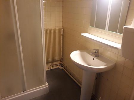 Location Appartement 2 pièces 43m² BORDEAUX 33000 - Photo 5