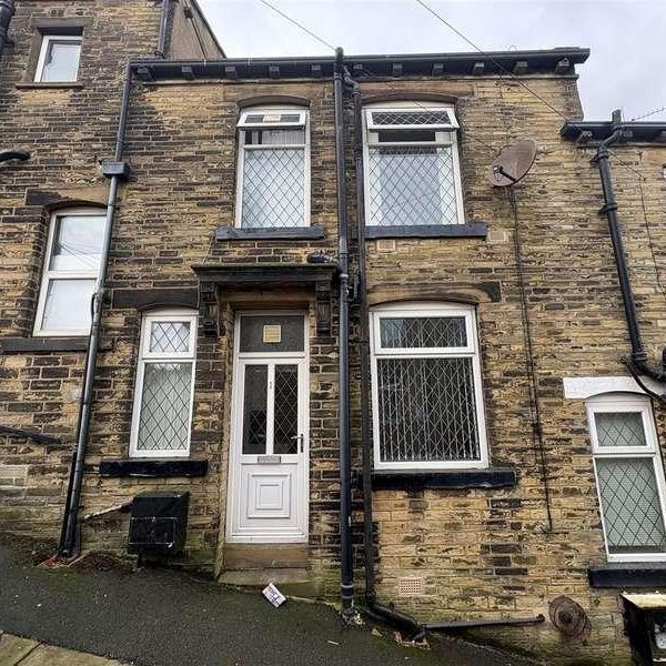 Crossley Street, Queensbury, Bradford, BD13 - Photo 1