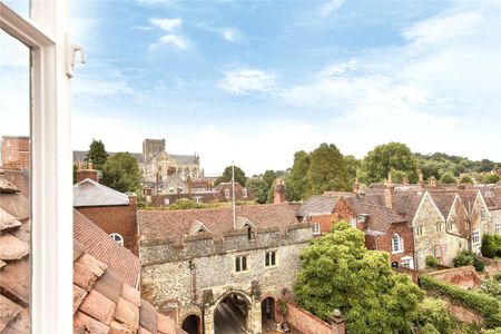 A two bedroom home with one of the most exceptional terraces in Winchester. - Photo 3