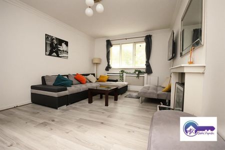 3 bedroom flat to rent - Photo 3