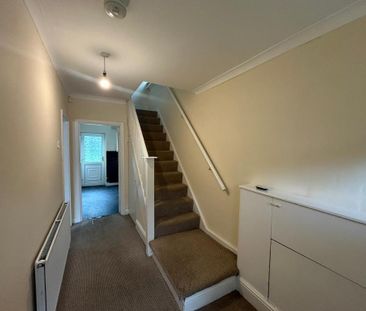 3 bedroom semi-detached house to rent - Photo 5