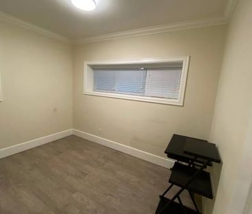 🌟 Spacious & Bright 2-Bedroom Semi-Basement Suite–Steps from SkyTrain - Photo 3