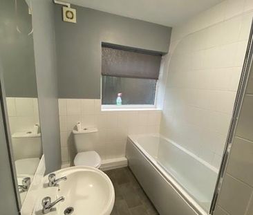 2 bedroom property to rent - Photo 3