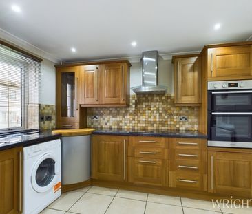 2 bedroom House - Wigram Way, Stevenage - Photo 5