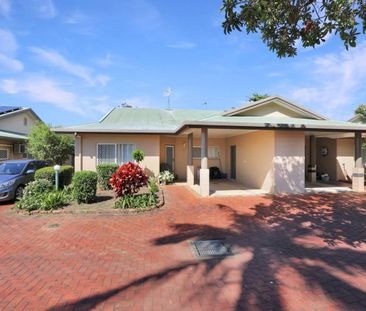 Low Maintenance Villa in Secure Complex – Pool - Photo 3