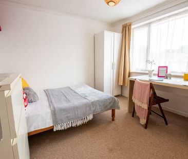 6 bedroom house to rent - Photo 1