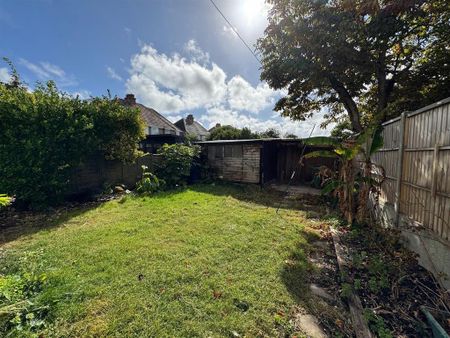 3 bedroom semi-detached house to rent - Photo 2