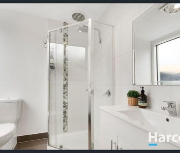 1/5 James Street, Heidelberg Heights, Vic 3081 - Photo 4
