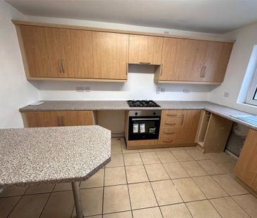 2 bedroom semi-detached house to rent - Photo 5